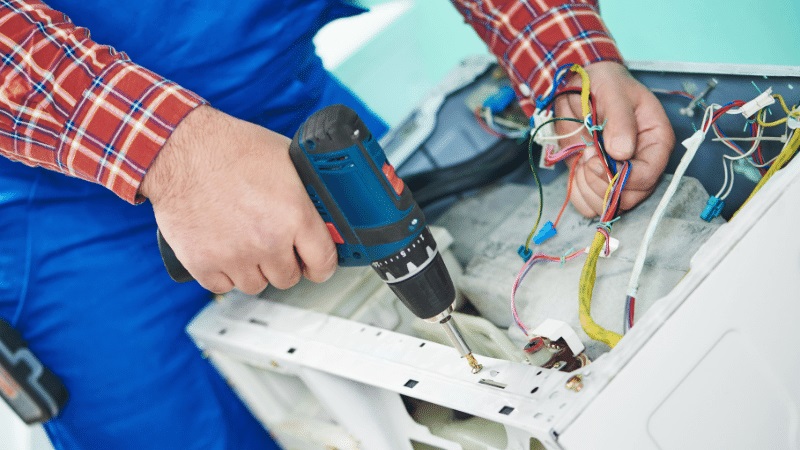 Salihli Vaillant Vaillant çamaşır makinesi kart tamiri – Su almama arızası orijinal parça ile giderildi. - Teknik servis örneği